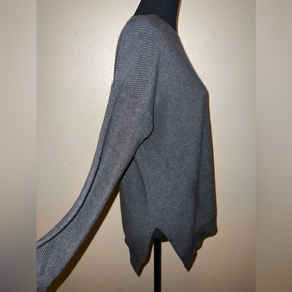 Athleta Rest Day Ribbed Asymmetrical Sweater in Gray‎ size small - Picture 2 of 5